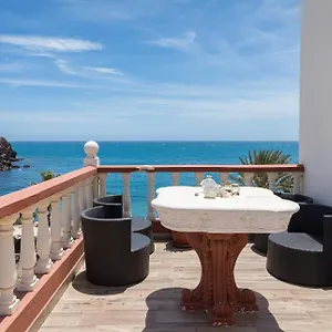 https://la-lajita-barca-beach-palms.in-canary-islands.com